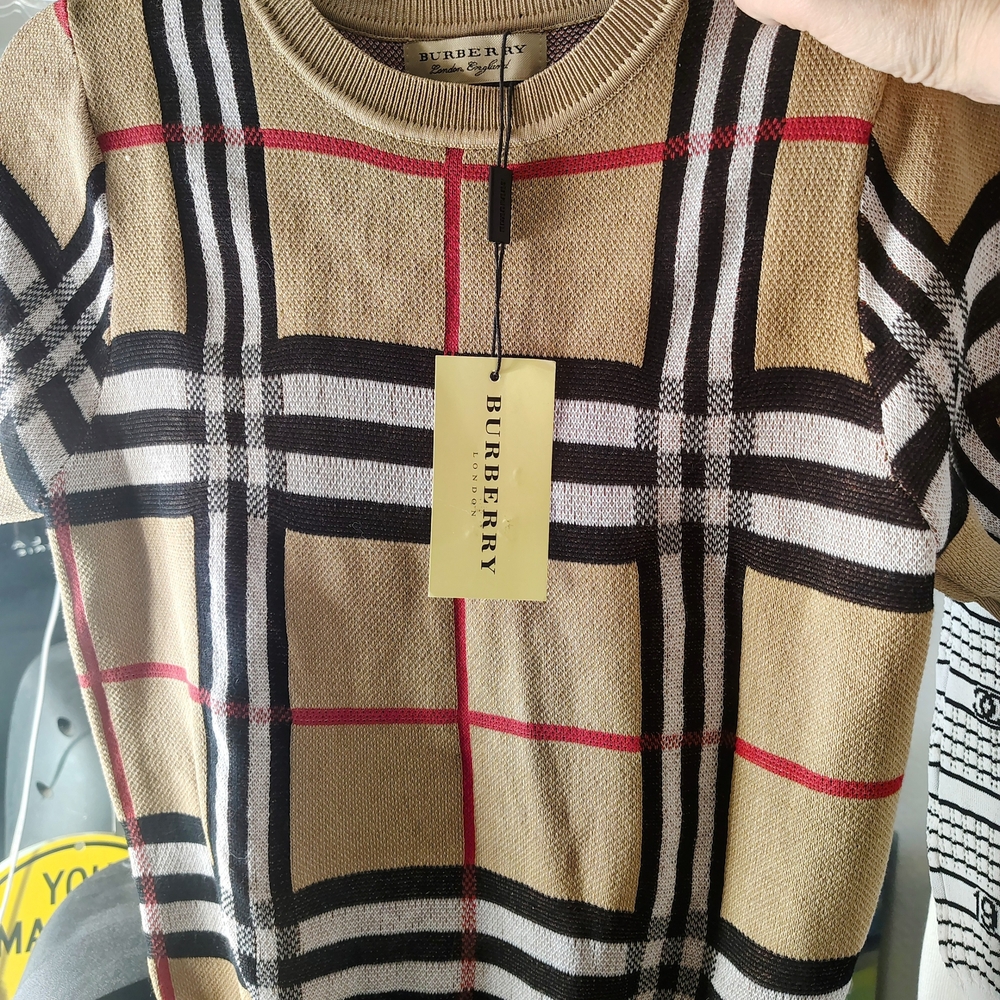 Beautiful Unauthenticated Women's Tops Variety